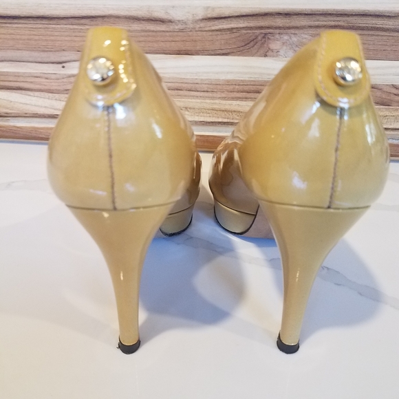 Stuart Weitzman Leather Peep Toe Heels  Size 5.5 - Picture 3 of 14
